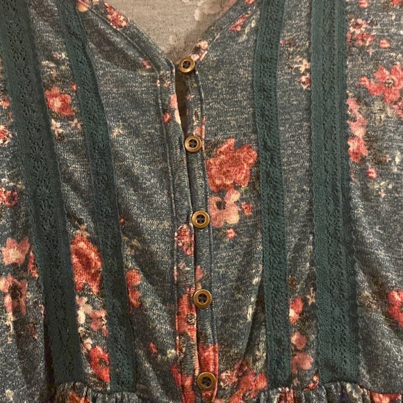 🛍Maurice’s top - Picture 3 of 3